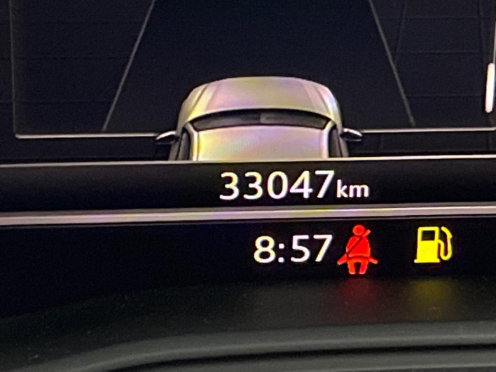2018 Audi A4 Avant DBA-8WCYRF (UW-6a2390e7acb12)[2]