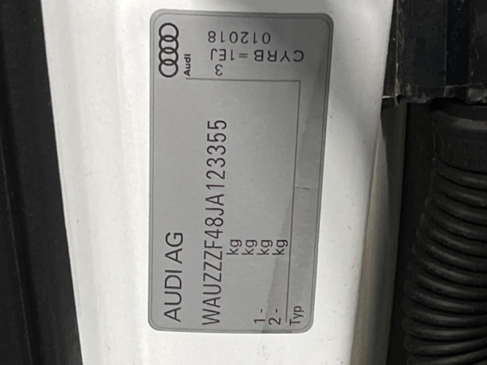 2018 Audi A4 Avant DBA-8WCYRF (UW-6a2390e7acb12)[1]