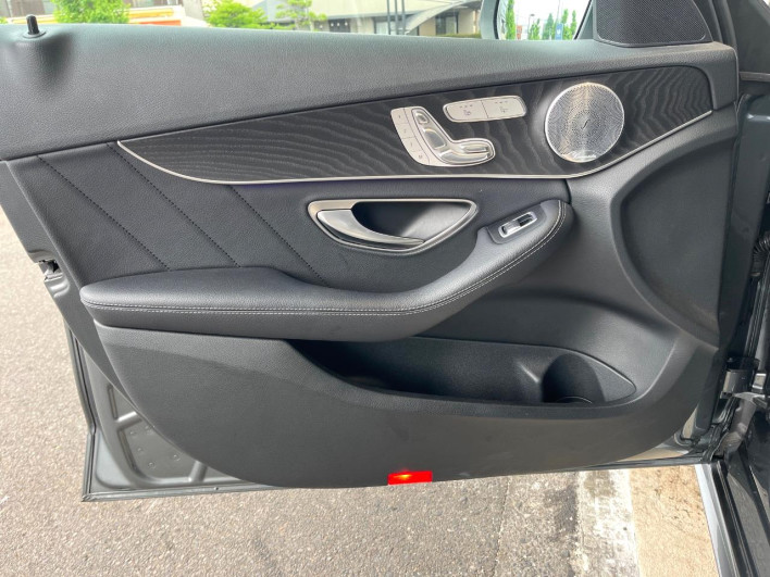 2019 Mercedes Benz C CLASS STATION WAGON LDA-205214 (UW-6a2390edca145)[18]