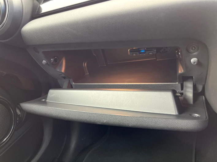 2021 Rover Mini 3DA-XV15MW (UW-6a2390ef04e91)[24]