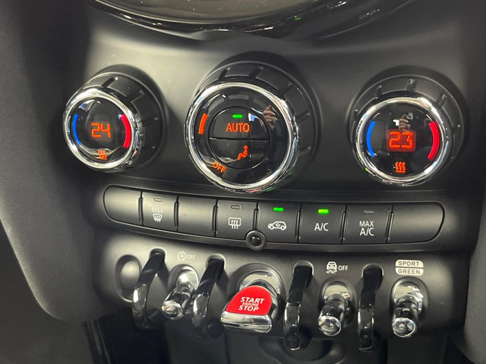 2021 Rover Mini 3DA-XV15MW (UW-6a2390ef04e91)[14]