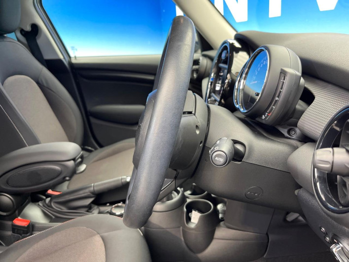 2019 Rover Mini DBA-XU15M (UW-6a2390f0aba4d)[29]