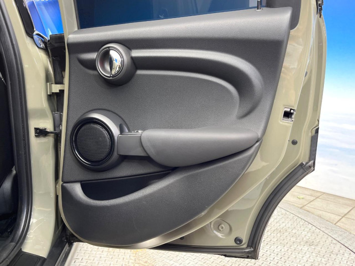 2019 Rover Mini DBA-XU15M (UW-6a2390f0aba4d)[23]
