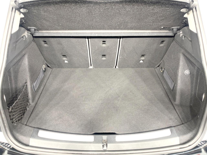 2017 Rover Mini LDA-YT20 (UW-6a2390f11fc57)[14]