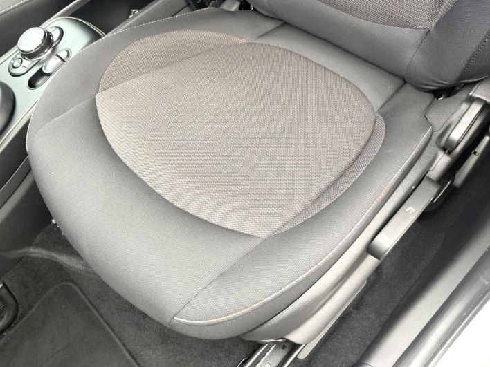 2017 Rover Mini LDA-YT20 (UW-6a2390f11fc57)[11]