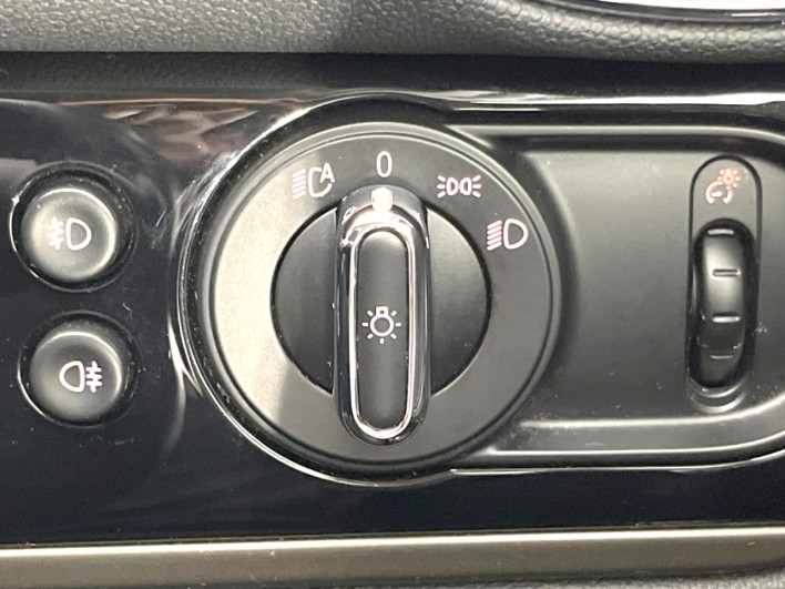 2017 Rover Mini LDA-YT20 (UW-6a2390f11fc57)[22]