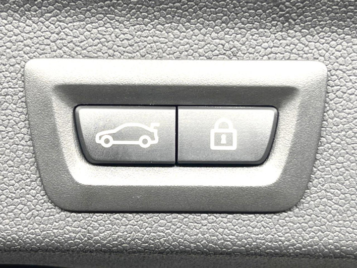 2017 Rover Mini LDA-YT20 (UW-6a2390f11fc57)[15]