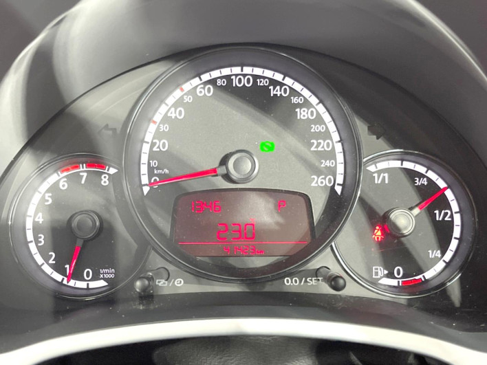 2016 Volkswagen The Beetle DBA-16CBZ (UW-6a2390f3957f1)[20]