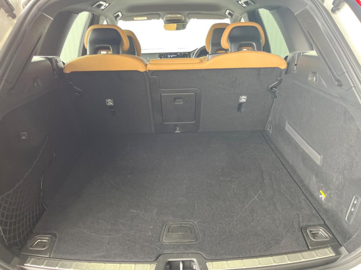 2018 Volvo XC60 LDA-UD4204TXC (UW-6a2390f63eb1b)[22]
