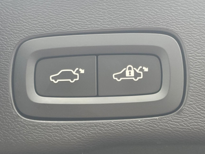 2021 Volvo XC60 5AA-UB420TXCM (UW-6a2390f688d40)[28]