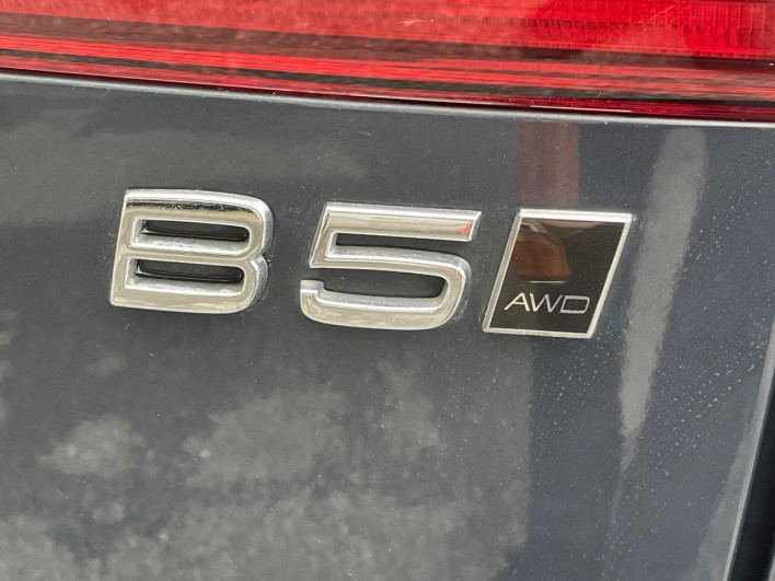 2021 Volvo XC60 5AA-UB420TXCM (UW-6a2390f688d40)[24]