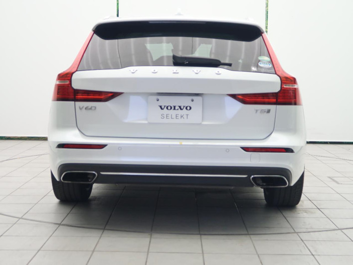 2019 Volvo V60 DBA-ZB420 (UW-6a2390f7aa5ce)[2]
