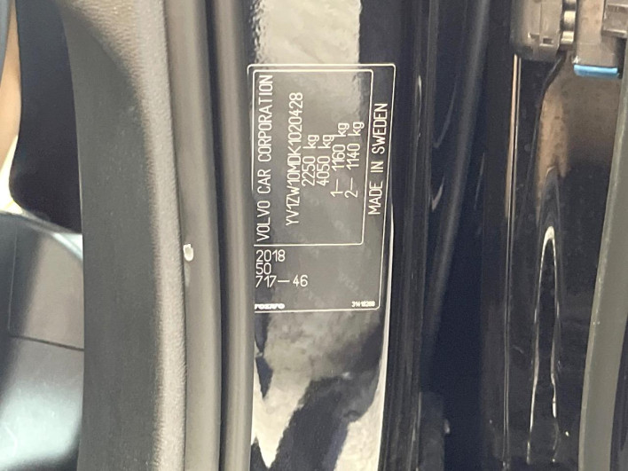 2019 Volvo V60 DBA-ZB420 (UW-6a2390f7dbd66)[1]
