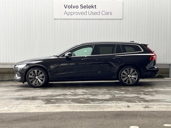 2019 Volvo V60 DBA-ZB420 (UW-6a2390f7dbd66)[8]