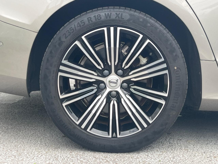 2021 Volvo V60 5AA-ZB420TM (UW-6a2390f8a2d19)[13]