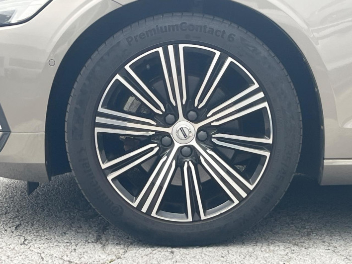 2021 Volvo V60 5AA-ZB420TM (UW-6a2390f8a2d19)[15]