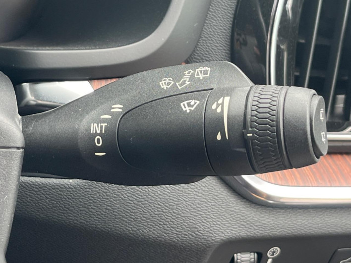 2021 Volvo V60 5AA-ZB420TM (UW-6a2390f8a2d19)[21]