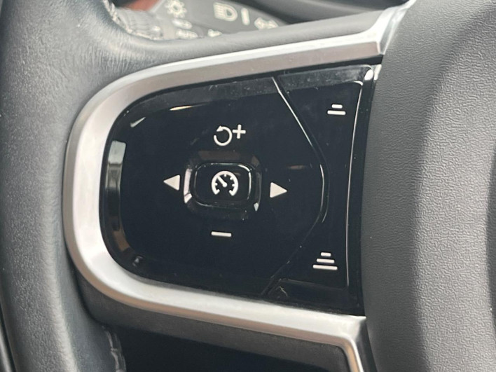 2021 Volvo V60 5AA-ZB420TM (UW-6a2390f8a2d19)[18]