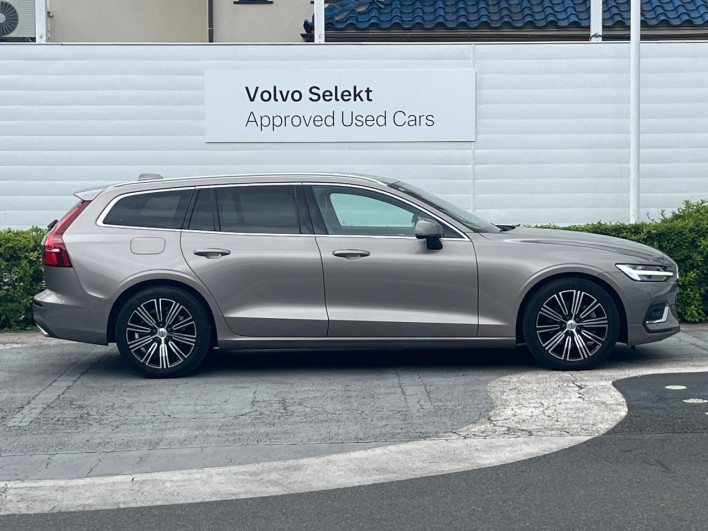 2021 Volvo V60 5AA-ZB420TM (UW-6a2390f8a2d19)[7]