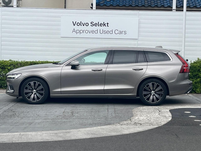 2021 Volvo V60 5AA-ZB420TM (UW-6a2390f8a2d19)[11]