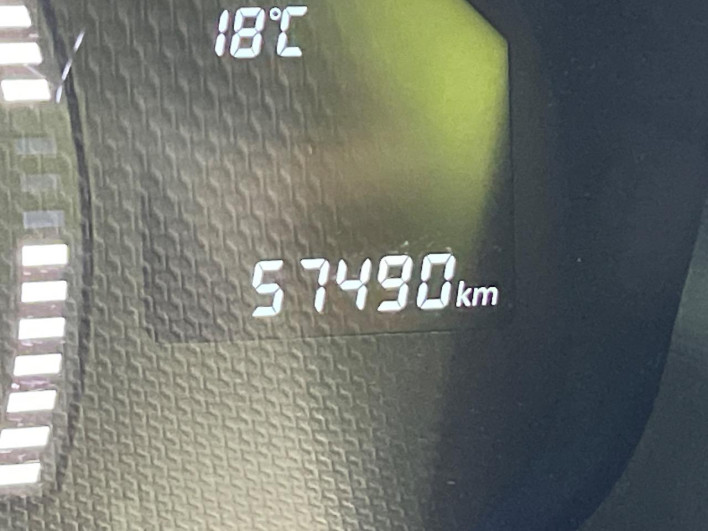 2015 Suzuki Swift DBA-ZC72S (UW-6a2390fc0e7ca)[2]