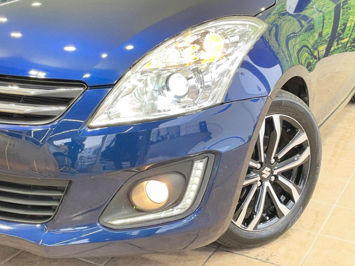 2015 Suzuki Swift DBA-ZC72S (UW-6a2390fc0e7ca)[9]