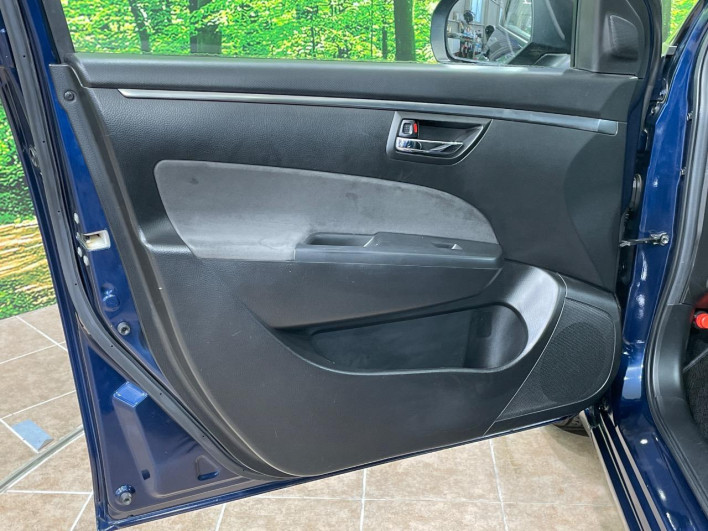 2015 Suzuki Swift DBA-ZC72S (UW-6a2390fc0e7ca)[27]