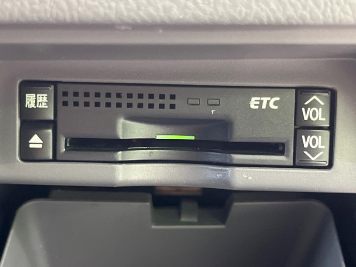 2007 Toyota Noah DBA-ZRR70W (UW-6a23910006faa)[22]