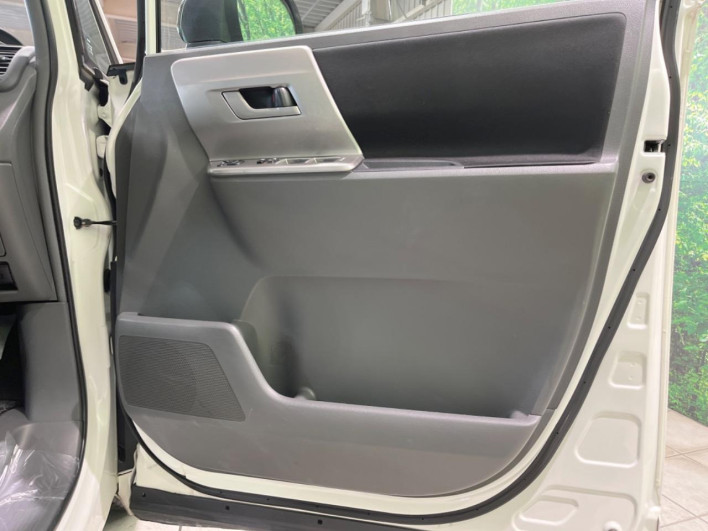 2007 Toyota Noah DBA-ZRR70W (UW-6a23910006faa)[17]