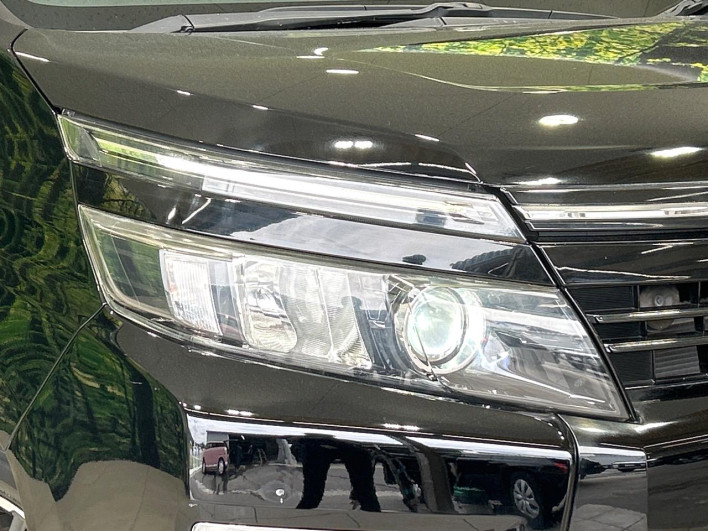 2014 Toyota Voxy DBA-ZRR80W (UW-6a23910201aa0)[13]