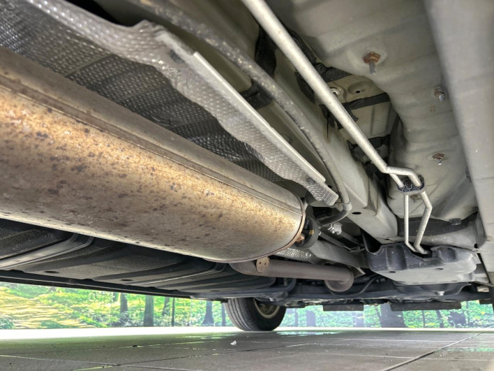 2014 Toyota Voxy DBA-ZRR80W (UW-6a23910201aa0)[20]