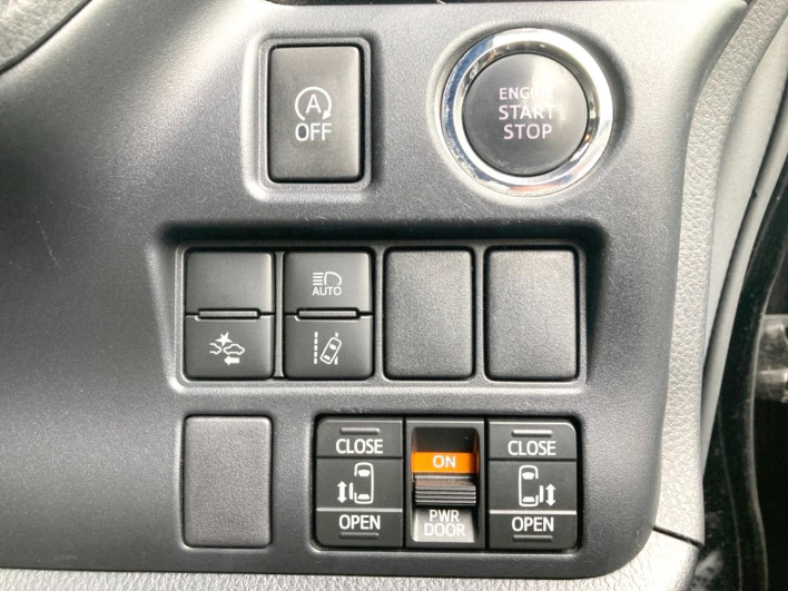 2016 Toyota Noah DBA-ZRR80W (UW-6a239103e7b5b)[6]