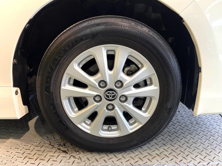 2018 Toyota Noah DBA-ZRR80G (UW-6a2391073c78b)[18]