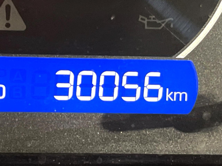 2018 Toyota Noah DBA-ZRR80G (UW-6a2391073c78b)[2]