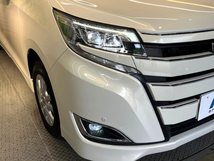 2018 Toyota Noah DBA-ZRR80G (UW-6a2391073c78b)[17]