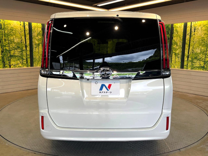 2018 Toyota Noah DBA-ZRR80G (UW-6a2391073c78b)[13]