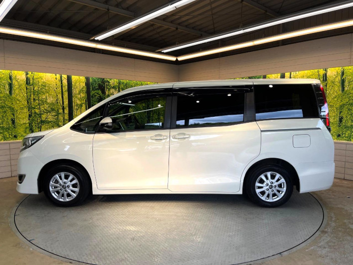 2018 Toyota Noah DBA-ZRR80G (UW-6a2391073c78b)[15]