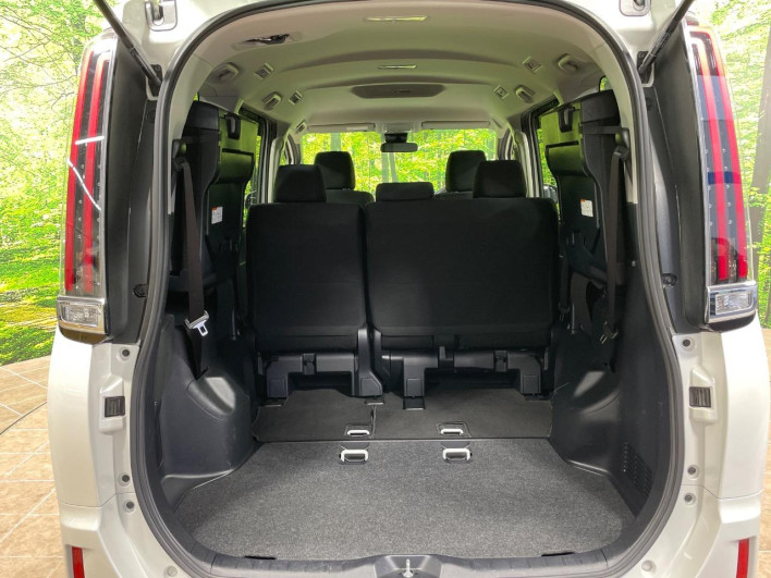 2020 Toyota Noah DBA-ZRR80G (UW-6a23910b587af)[26]