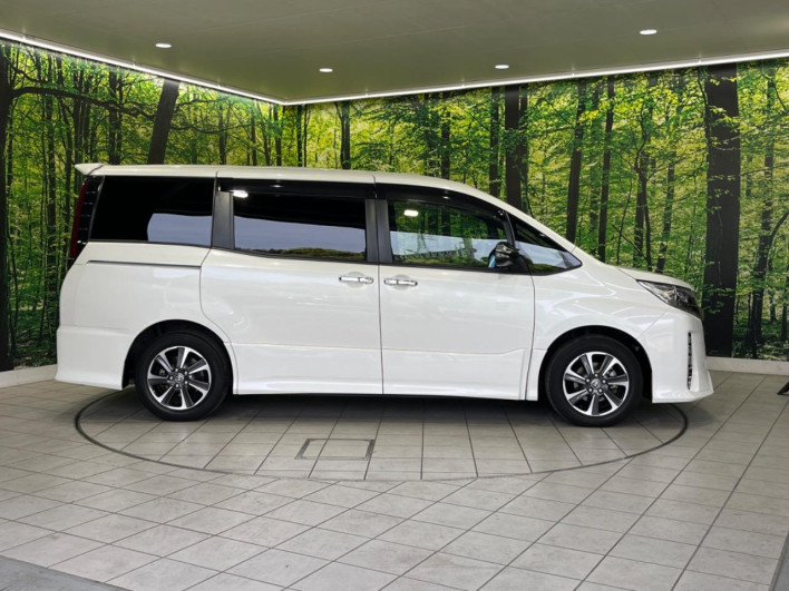 2021 Toyota Noah 3BA-ZRR80W (UW-6a23910bf31d6)[7]