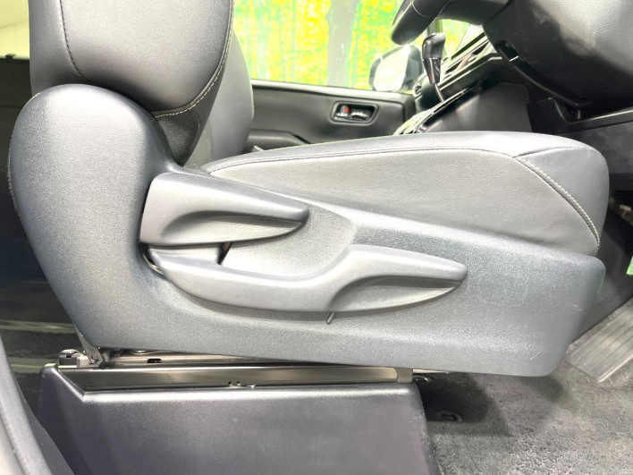 2021 Toyota Noah 3BA-ZRR80W (UW-6a23910c6d6d3)[28]