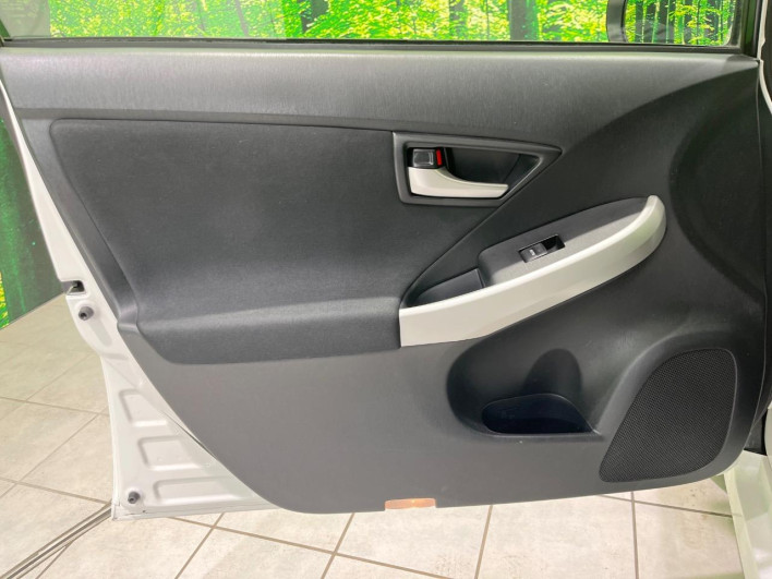 2012 Toyota Prius DAA-ZVW30 (UW-6a239118d1747)[28]