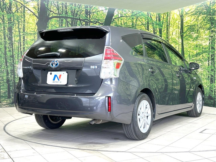 2015 Toyota Prius α DAA-ZVW40W (UW-6a23911b18fac)[27]