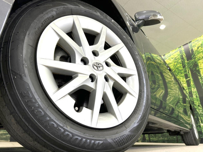 2015 Toyota Prius α DAA-ZVW40W (UW-6a23911b18fac)[14]