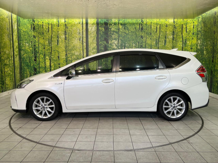 2015 Toyota Prius α DAA-ZVW41W (UW-6a23911c2e5ed)[15]