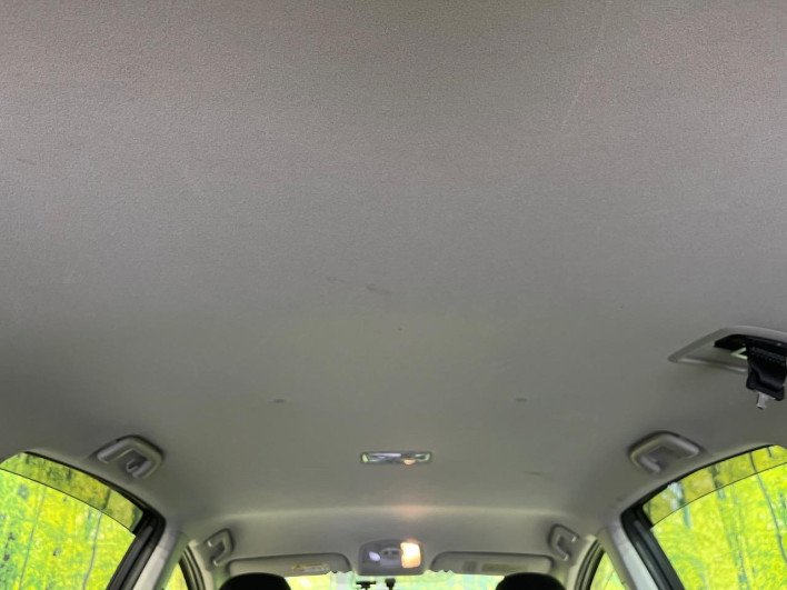 2015 Toyota Prius α DAA-ZVW41W (UW-6a23911c2e5ed)[24]