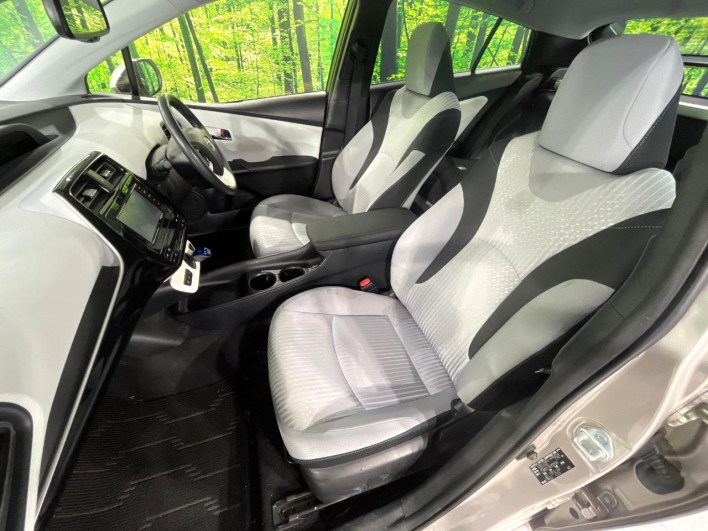 2017 Toyota Prius DAA-ZVW50 (UW-6a23911cd4d34)[25]