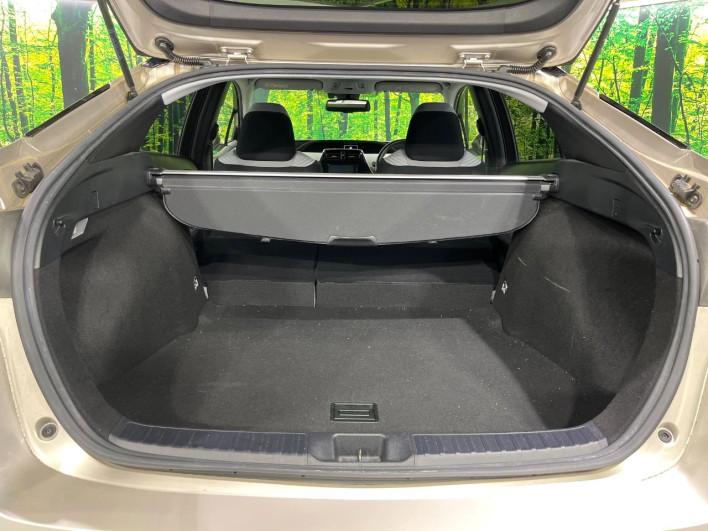 2017 Toyota Prius DAA-ZVW50 (UW-6a23911cd4d34)[14]