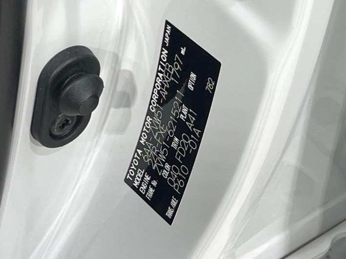 2021 Toyota Prius 6AA-ZVW51 (UW-6a239121b5d0e)[1]
