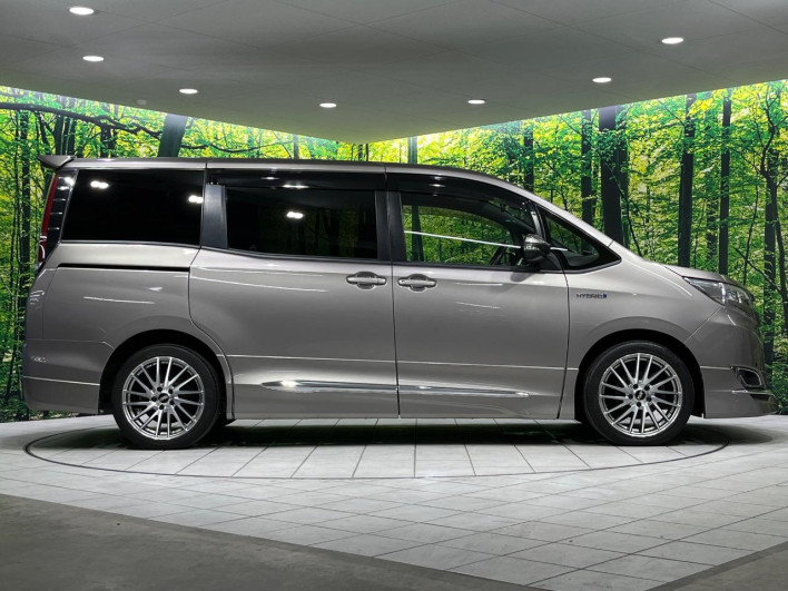 2017 Toyota Noah DAA-ZWR80G (UW-6a23912bd6666)[21]