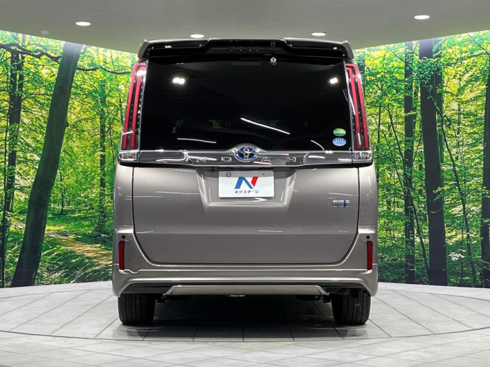 2017 Toyota Noah DAA-ZWR80G (UW-6a23912bd6666)[23]